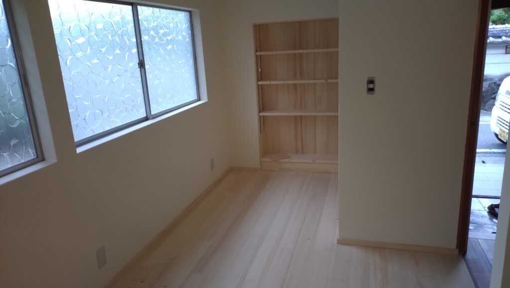 モミ縁甲板スピンオフ塗り施工